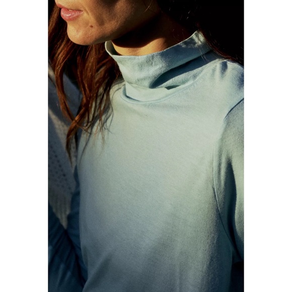 Anthropologie SET OF TWO COLORS Amy Turtleneck Tops NWT’s Size Large - Picture 8 of 13